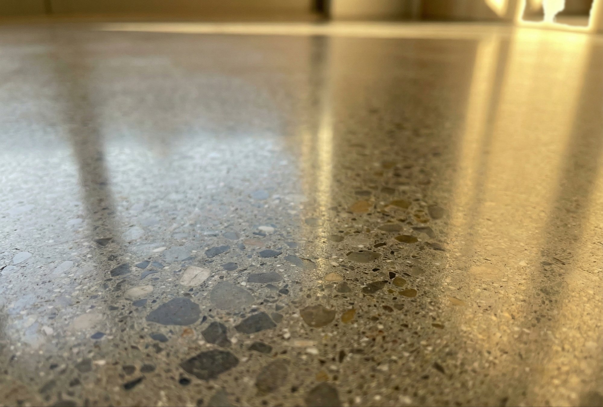 Polerat betonggolv närbild - SGA Superfloor